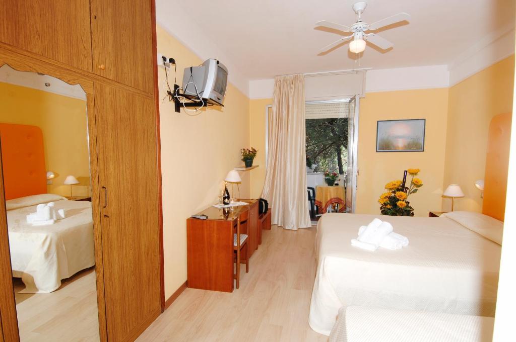 Hotel Dom Milano Marittima Pokoj fotografie