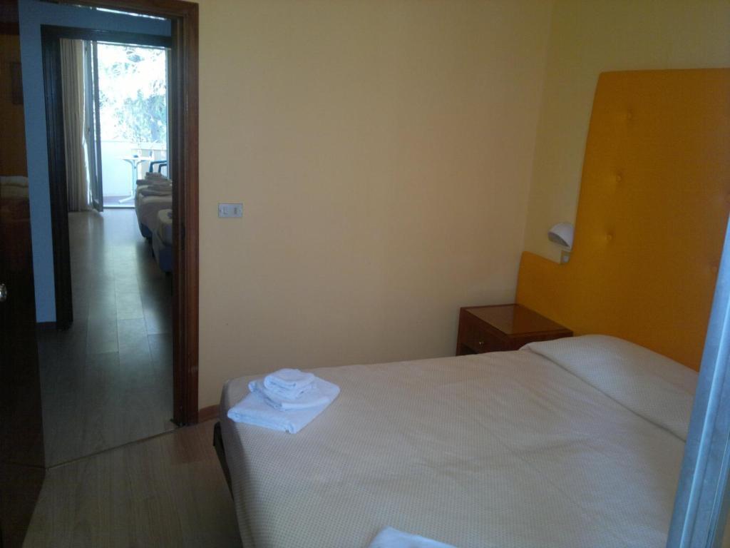 Hotel Dom Milano Marittima Pokoj fotografie